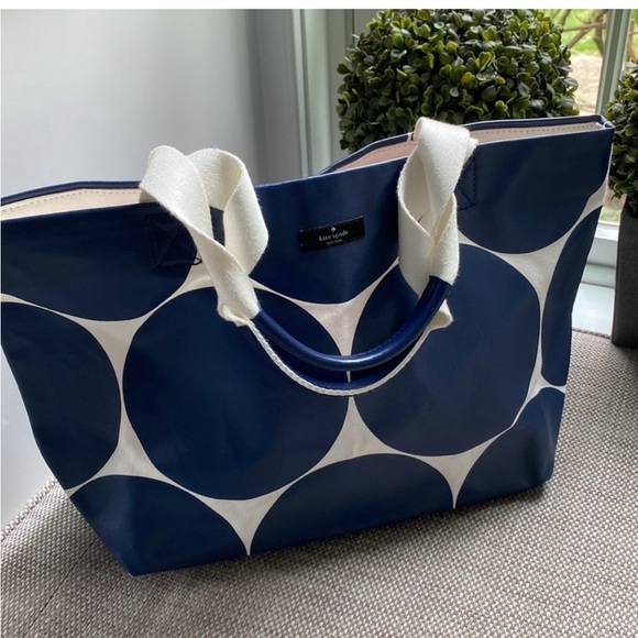 kate spade Handbags - Kate Spade like new